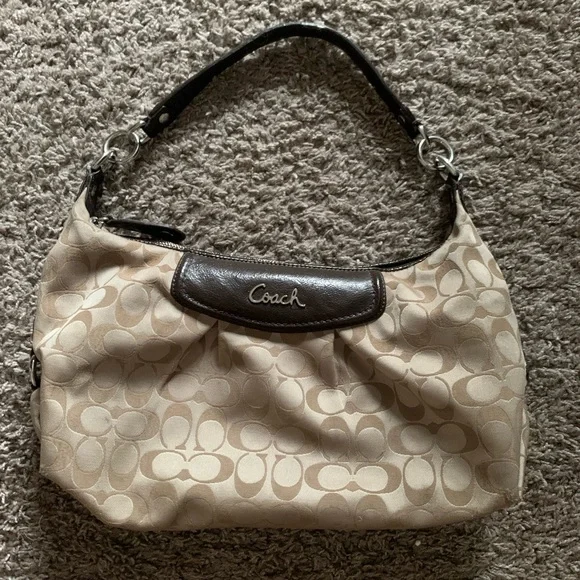 COACH Ashley Signature Hobo Handbag, Tan, Good Condition. Minor flaws. - Picture 1 of 5